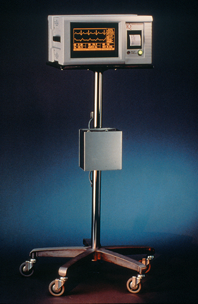 A monitor calculates and displays cardiac output values