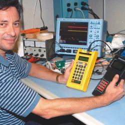 Pedro Medelius with the handheld Standing Wave Reflectometer