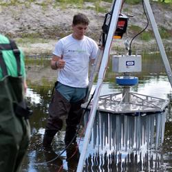 Men utilizing a mat of ecoSPEARS spikes